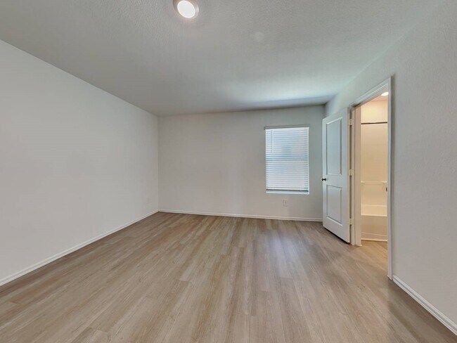 Building Photo - 24138 Sundown Vw Ln