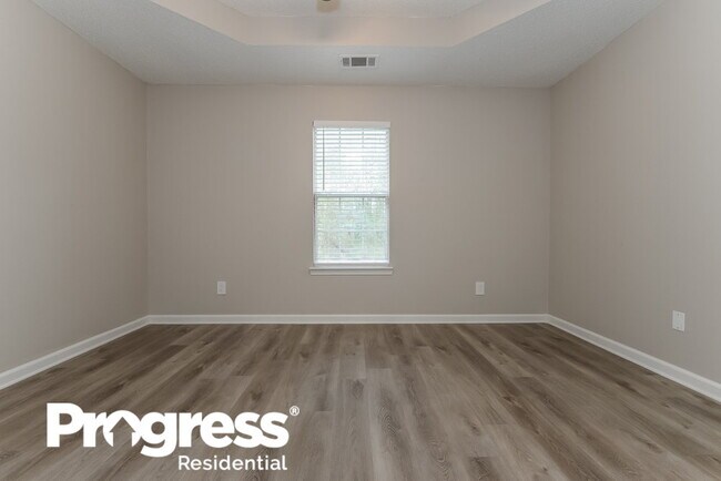 Building Photo - 6618 Saganaw Dr