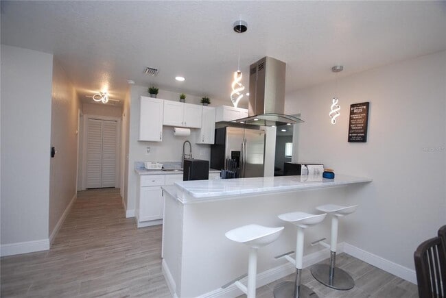 Building Photo - 6515 La Mesa Cir