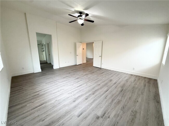 Building Photo - 9748 Waukegan Ave