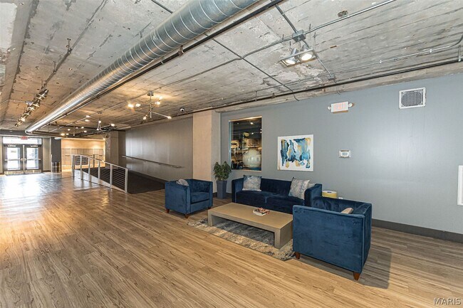 Building Photo - 4100 Forest Park Ave