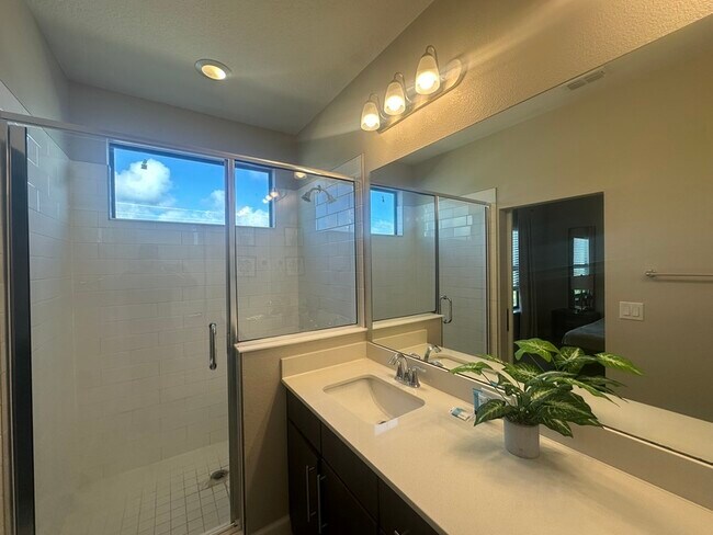 Building Photo - 240 Villa Domani Ct