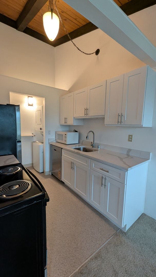 Building Photo - 2020 Grant Ave S