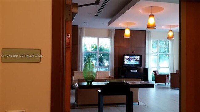 Building Photo - 31 SE 5th St