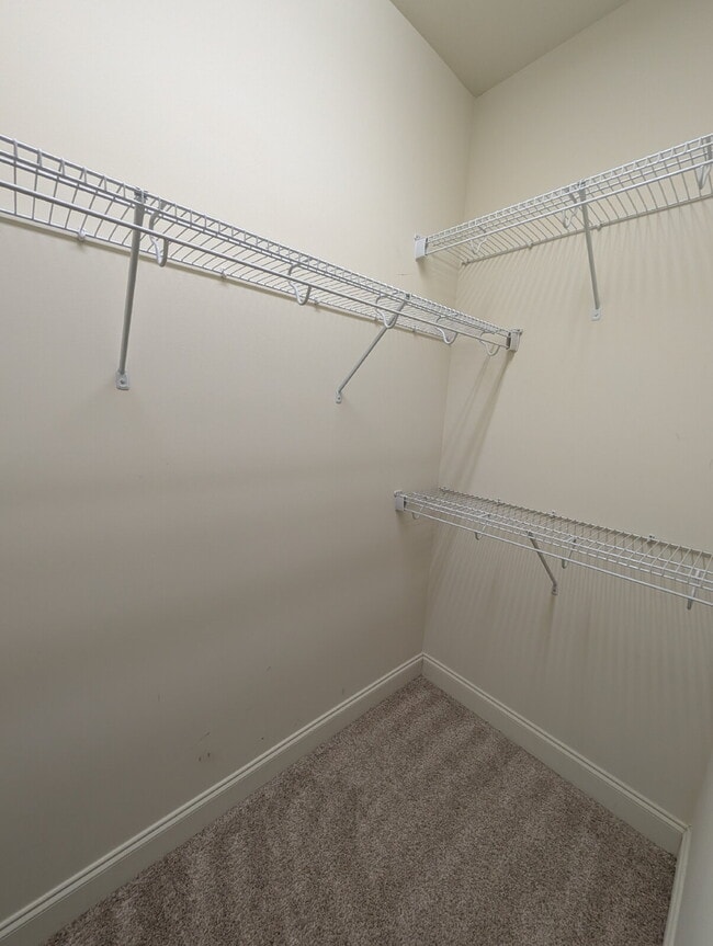 Building Photo - 4140 Fieldstone Lp