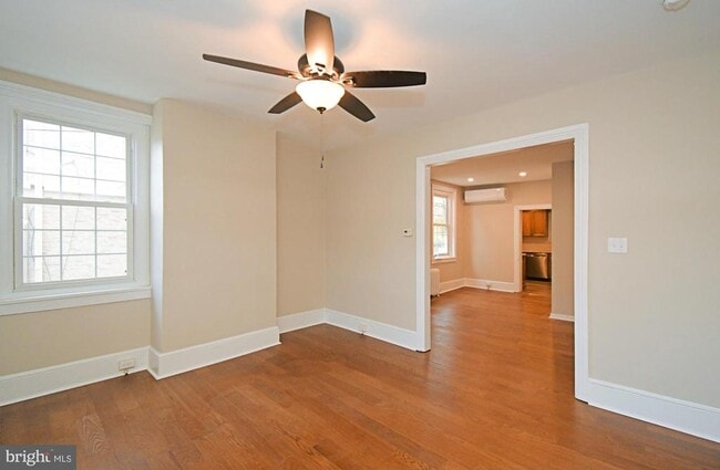 Building Photo - 232 Morgan St