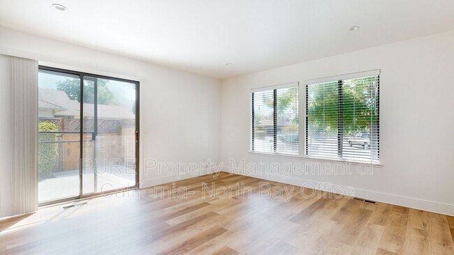 Building Photo - 811 Swift Ct