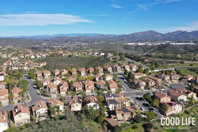 Building Photo - Stunning 5B/3.5BA House in Scripps Ranch!