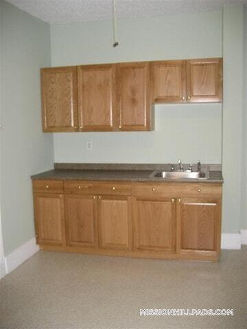 Building Photo - 887 Huntington Ave