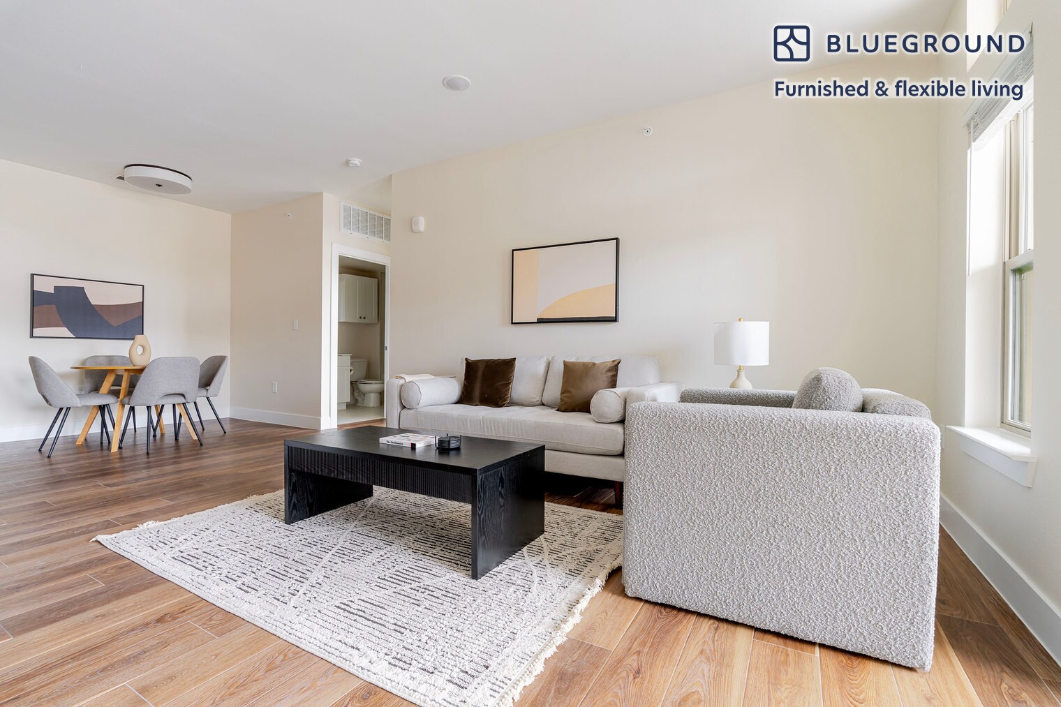 Building Photo - 1501 W Howard Ln