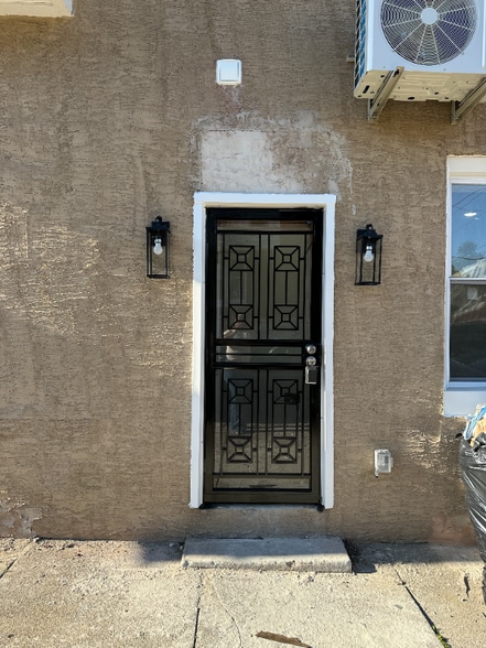 Primary Photo - 4900 N 15th St