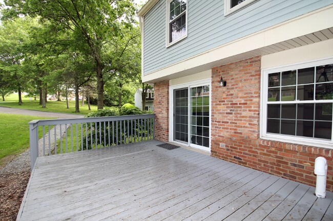 Building Photo - 100 Grouse Ct