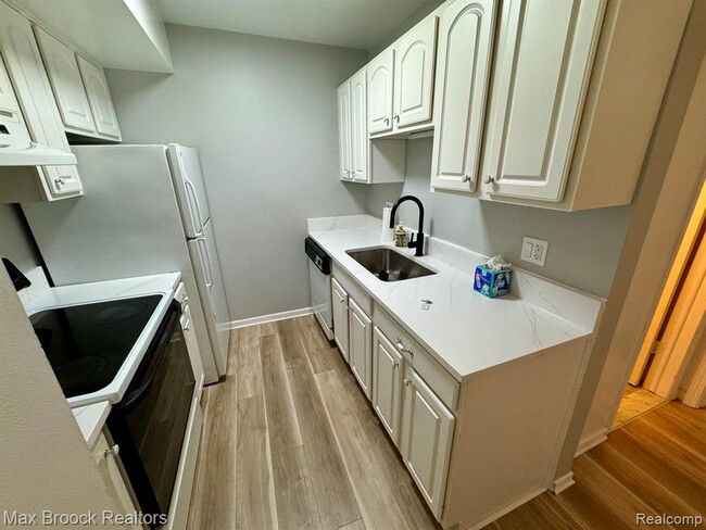 Building Photo - 1407 Laurel Valley Dr
