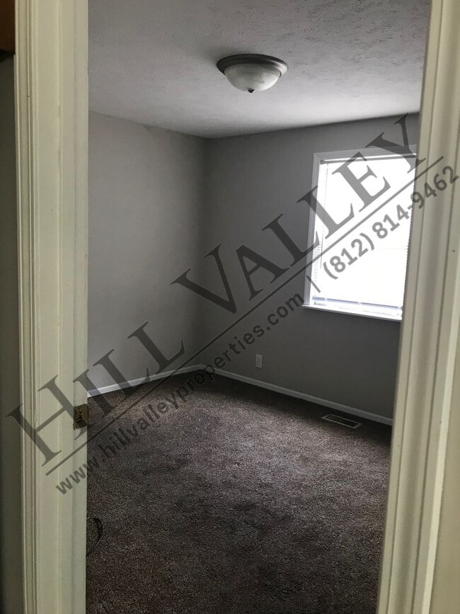 Building Photo - Four Bedroom, Two Bathroom Home