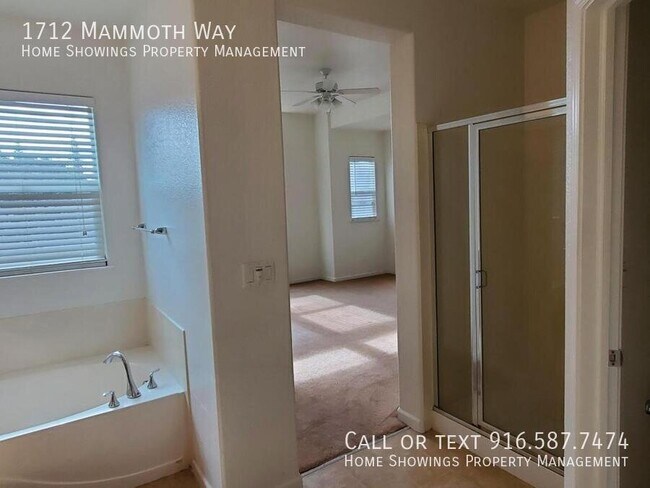 Building Photo - 1712 Mammoth Way