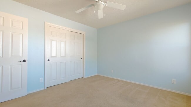 Building Photo - Magnificent 4 Bedroom, 2.5 Bath in Rio Rancho!
