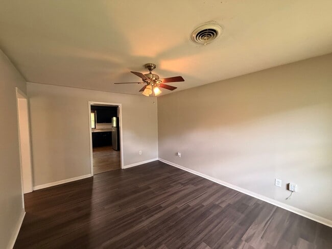 Building Photo - 1706 Minerva Dr