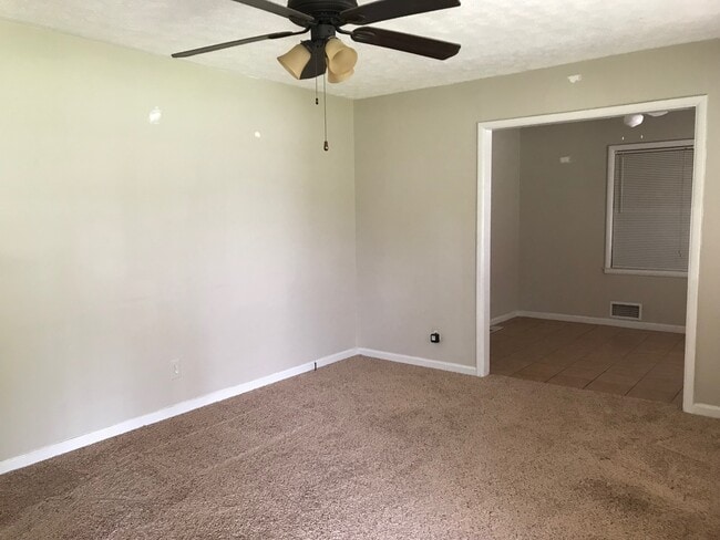 Building Photo - 4314 Hendrix Dr