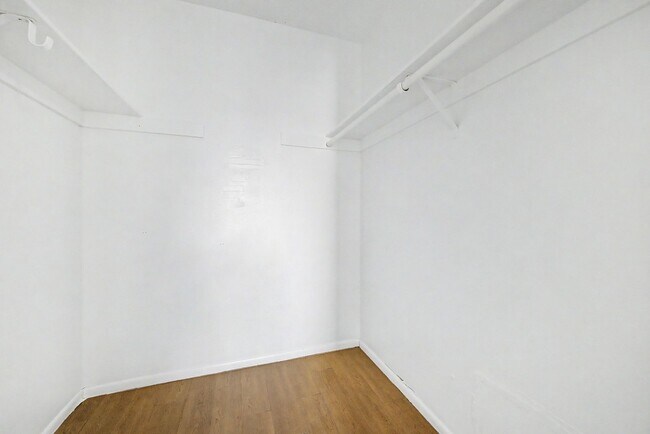 Building Photo - Remodeled 2 bedroom 2 bathroom