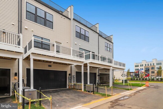 Building Photo - 24983 Rosslare Harbour Ter