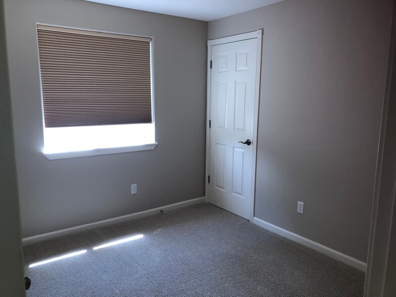 Bed 3 - 12289 SW 114th Ter