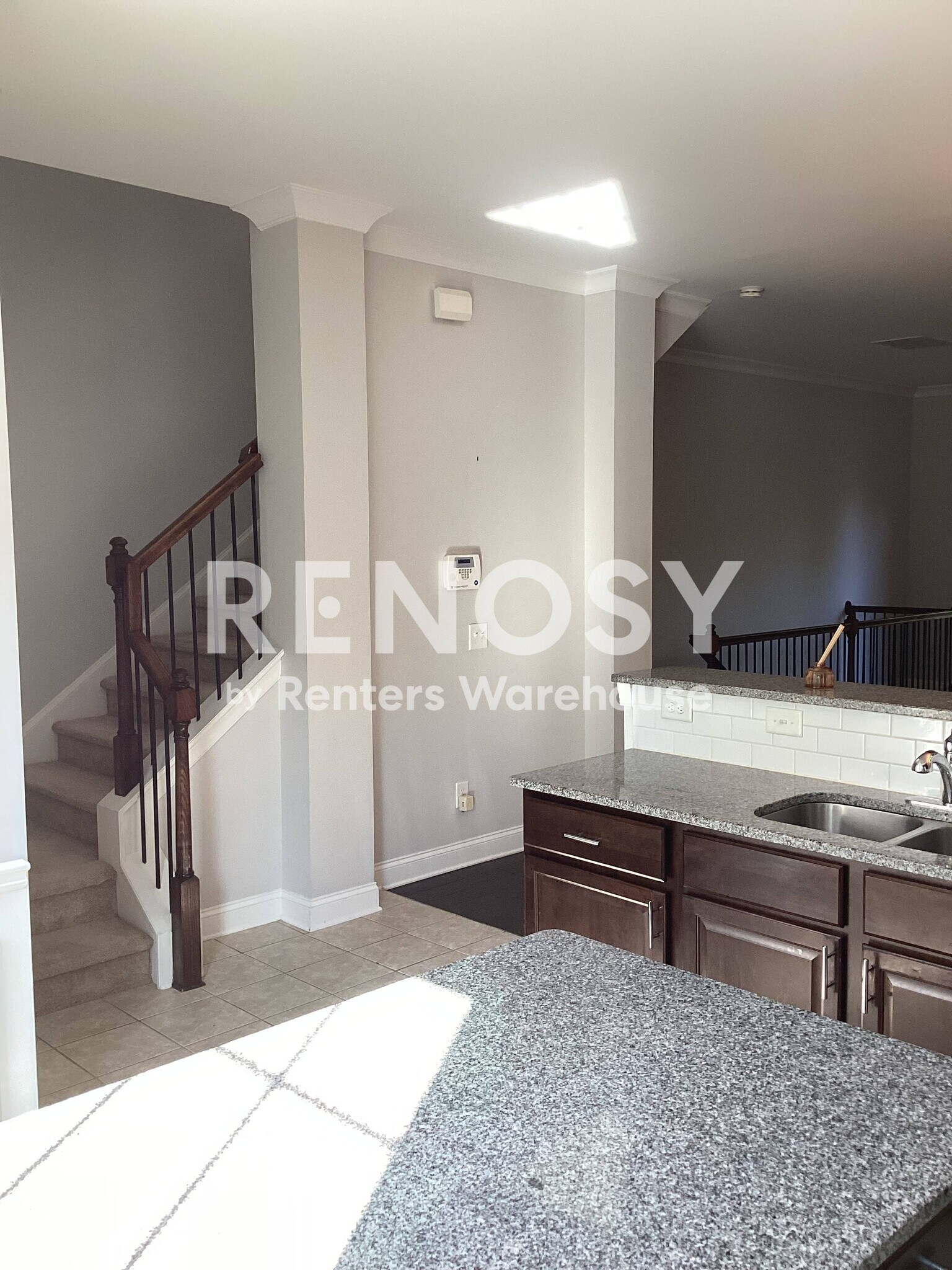 Building Photo - 2422 Tenor Ln