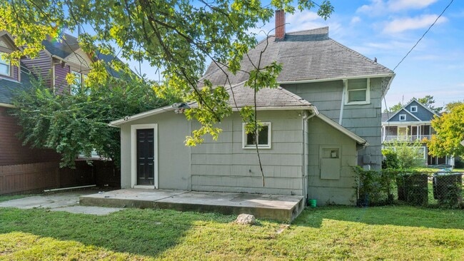 Building Photo - COMING SOON! 3 Bedroom House