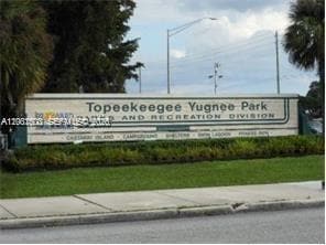 Building Photo - 2750 N 34th Ave