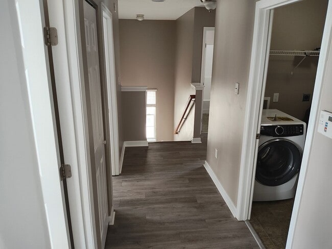 Building Photo - Beautifully maintained 4-bedroom, 2.5-bath over 2,200 sqft with a 2 car garage!