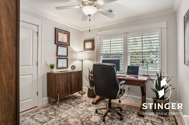 Building Photo - 150 Brickyard Point Rd S