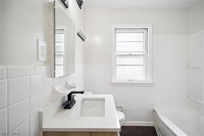 Building Photo - 5359 West Blvd