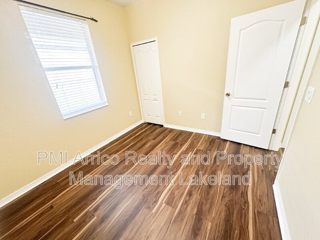 Building Photo - 3774 Hampton Hills Dr