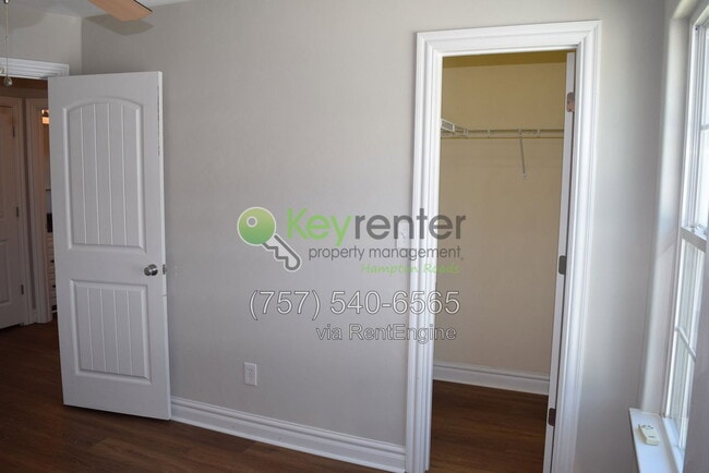 Building Photo - 4205 Dunning Rd