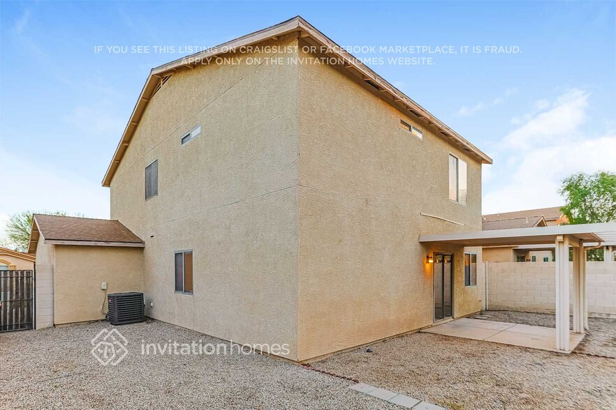 Building Photo - 2487 E Meadow Chase Dr