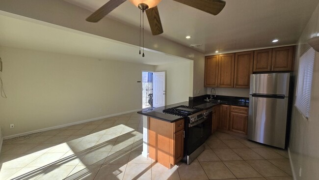 Building Photo - 2341-2343 Grand Ave