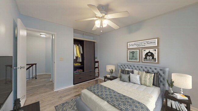 Building Photo - 368 Farmingdale Cir