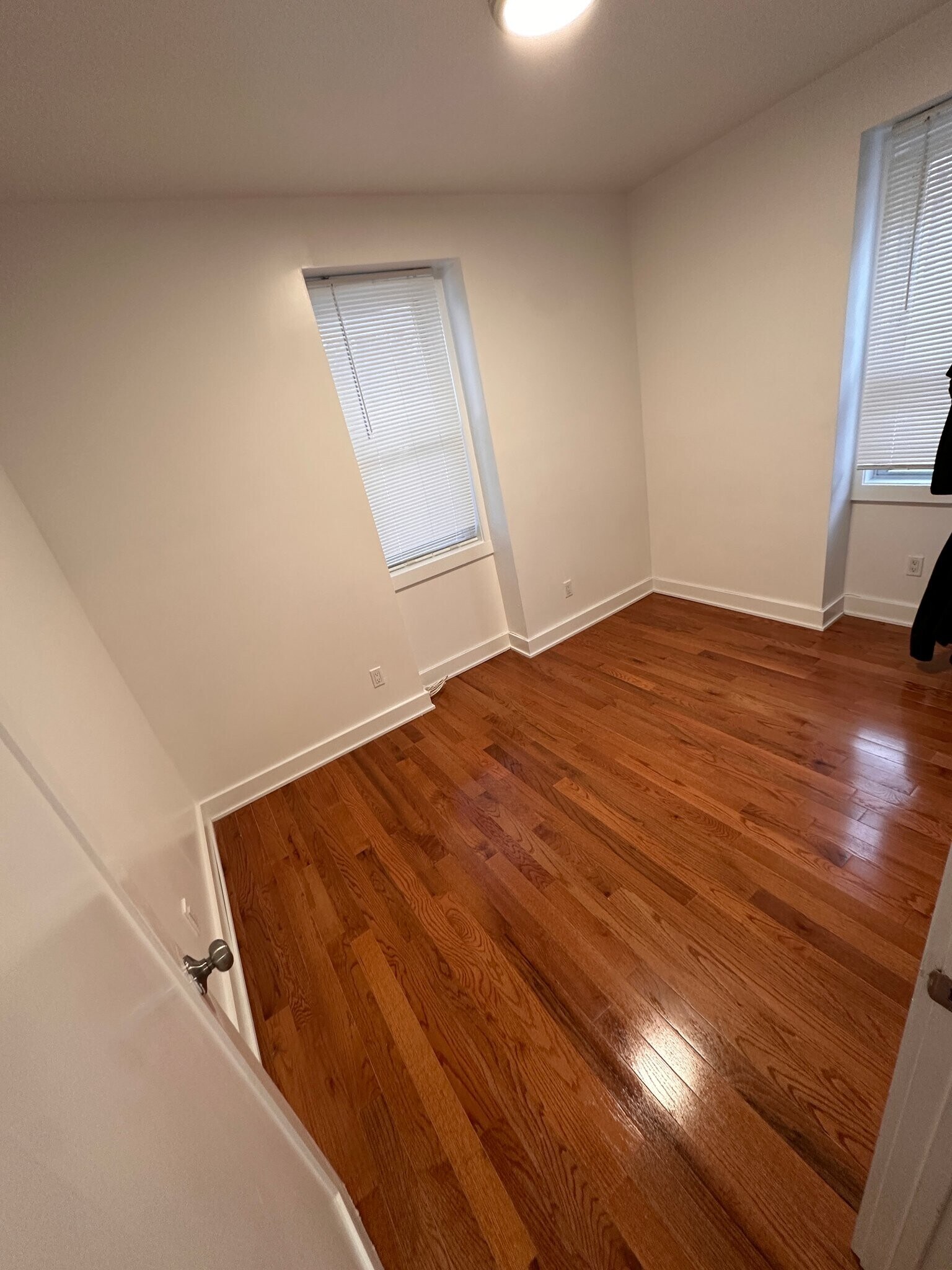 Building Photo - 14 Touraine Ave