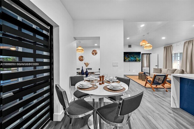 Building Photo - 7335 SW 104th St