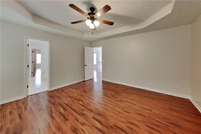 Building Photo - 7318 Coral Lake Dr