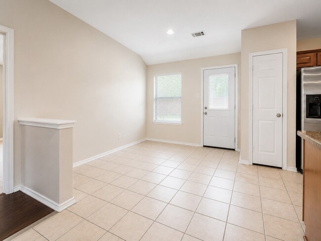 Building Photo - 136 Easton Glen Ln