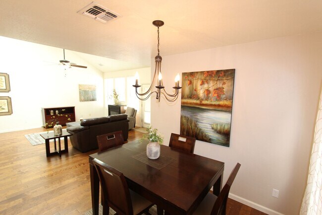 Building Photo - Spacious 3-Bedroom Townhouse with Main-Level Primary Suite