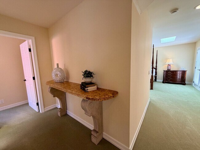 Building Photo - For Rent Available Now - Furnished House 3+BR 2.5Ba in Del Mar, charming furnished home in the hi...