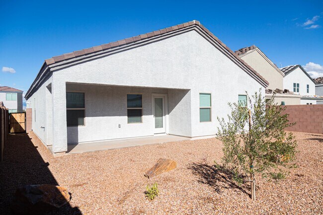 Building Photo - 12746 E Giada Dr