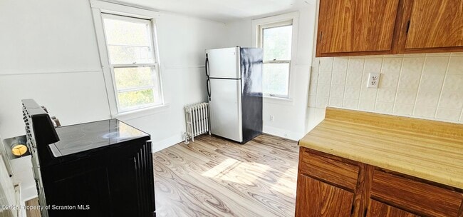 Building Photo - 130 S Rebecca Ave