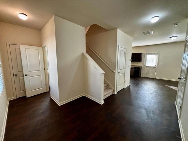 Building Photo - 343 Merigold Way