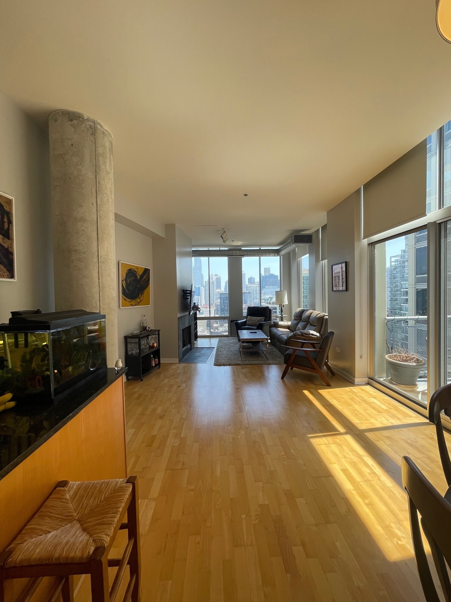 Great Room - 720 N Larrabee St Unit 1707