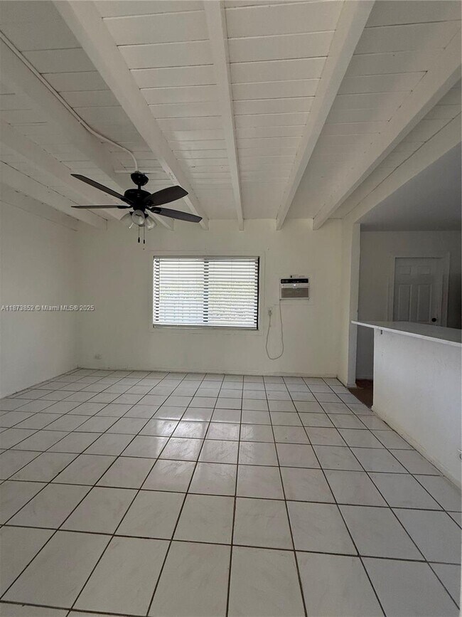 Building Photo - 1503 NE 128th St