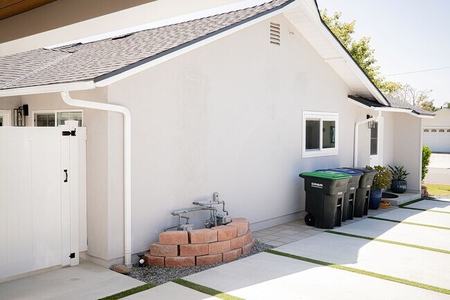 Building Photo - 3421 Cortese Dr