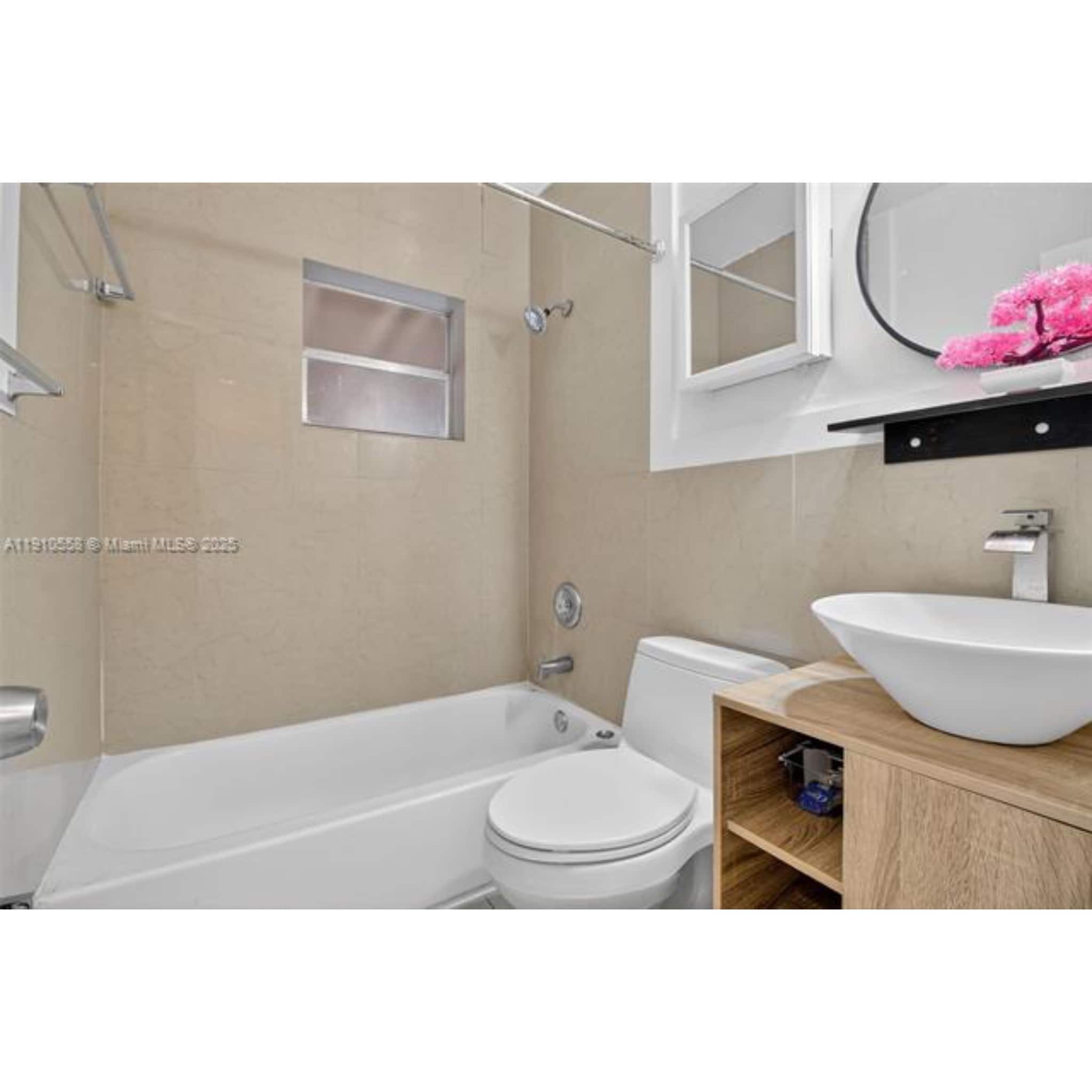 Building Photo - 2744 SW 23rd Ter