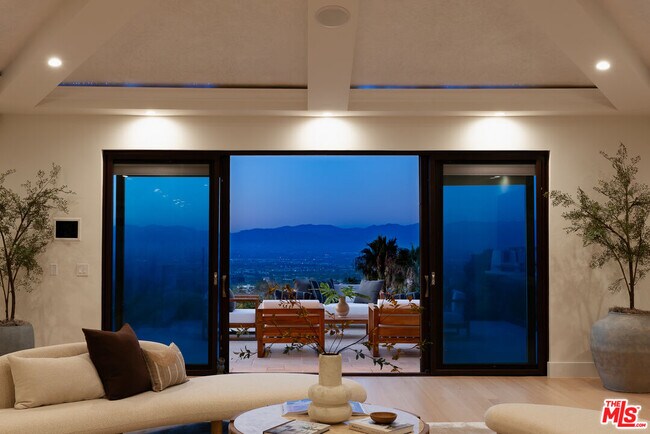 Building Photo - 3116 Elvido Dr